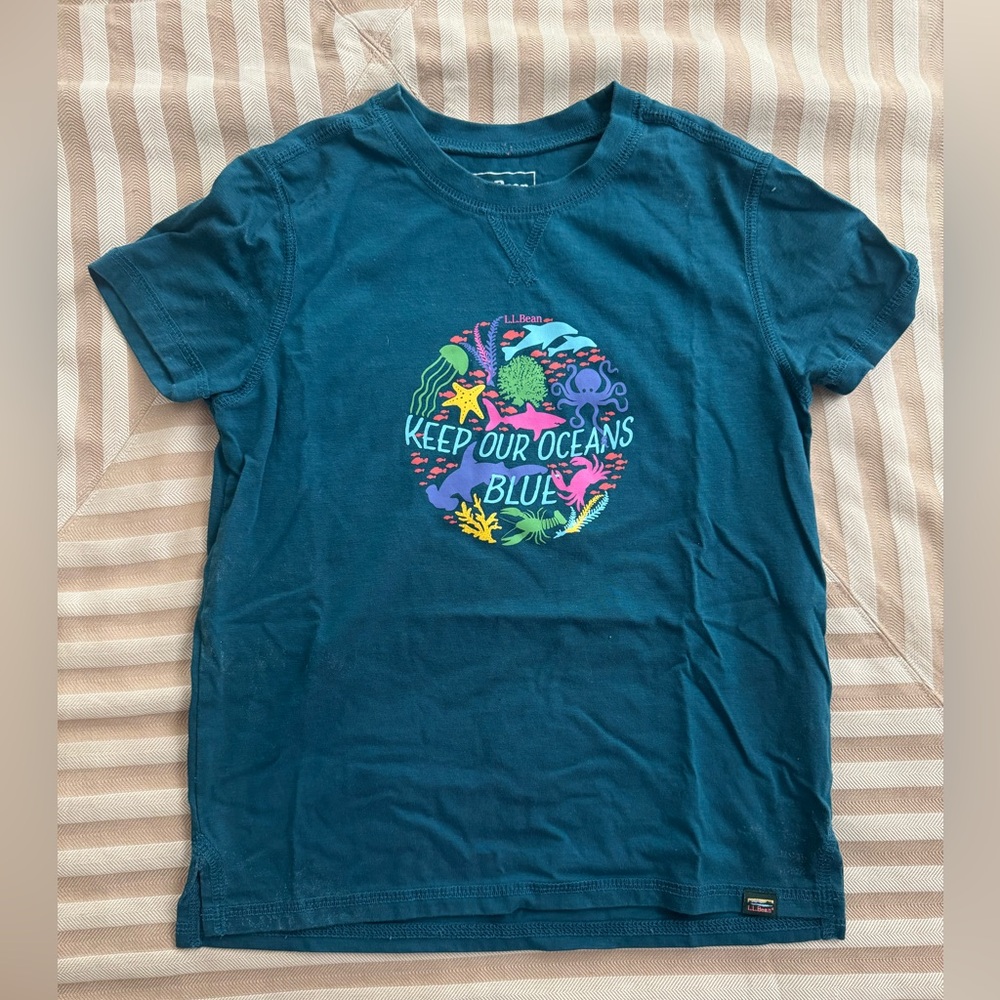 L.L. Bean Blue Short Sleeve Tee Ocean Graphic